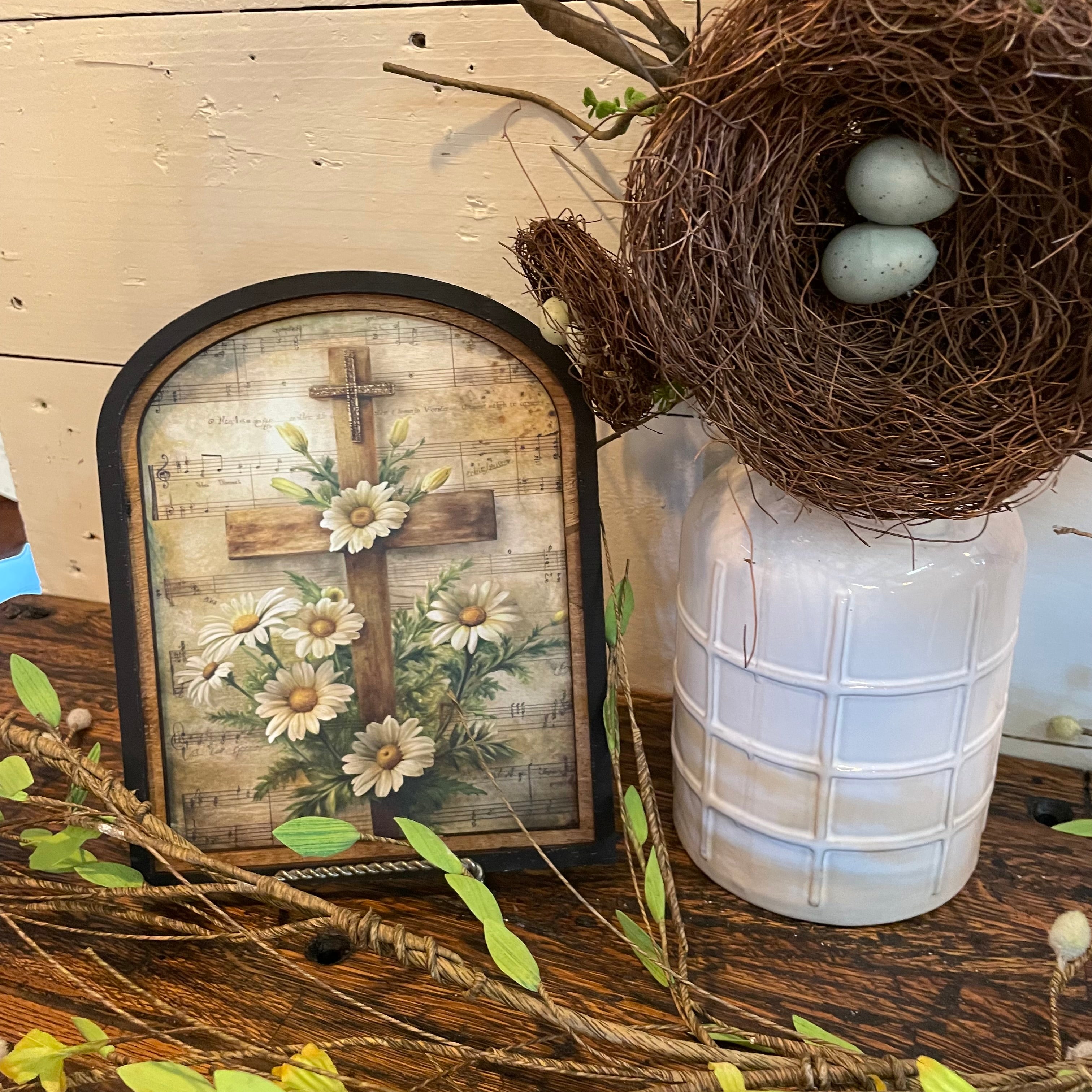 Cross with Daisys canvas in Small Arch Frame