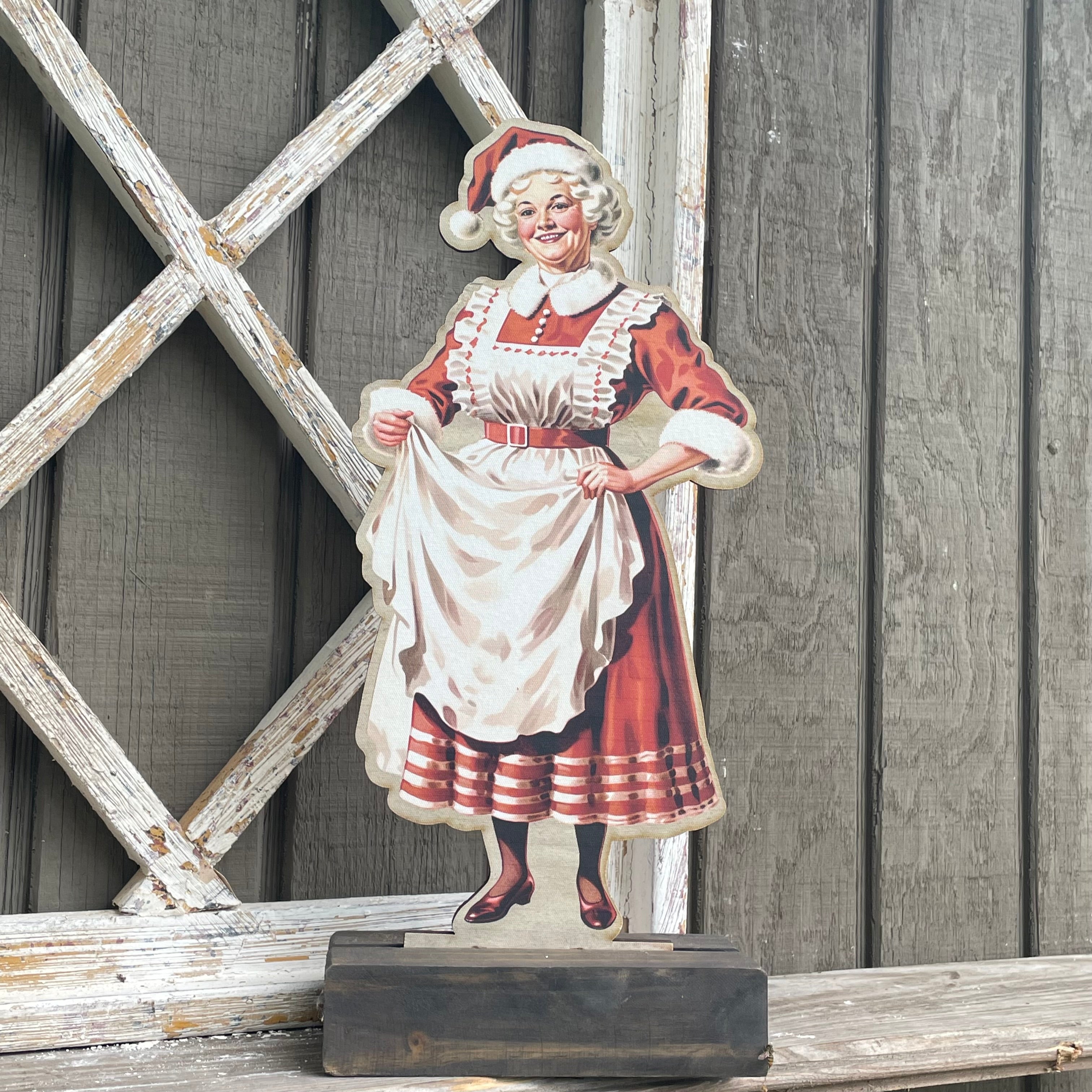 Mrs. Claus Standing Shelf Sitter/Table Piece